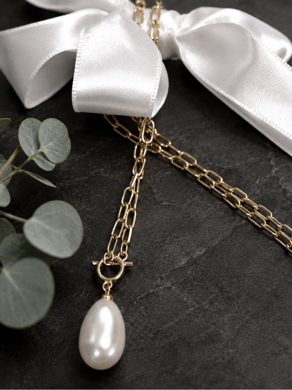10K Yellow Gold Paperclip Chain Necklace Pear Drop Pearl
